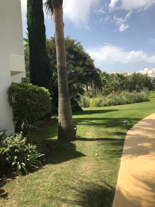 Alcazaba Blue Lagoon 3 Bedroom, Ground Floor Apartment Estepona Eksteriør bilde