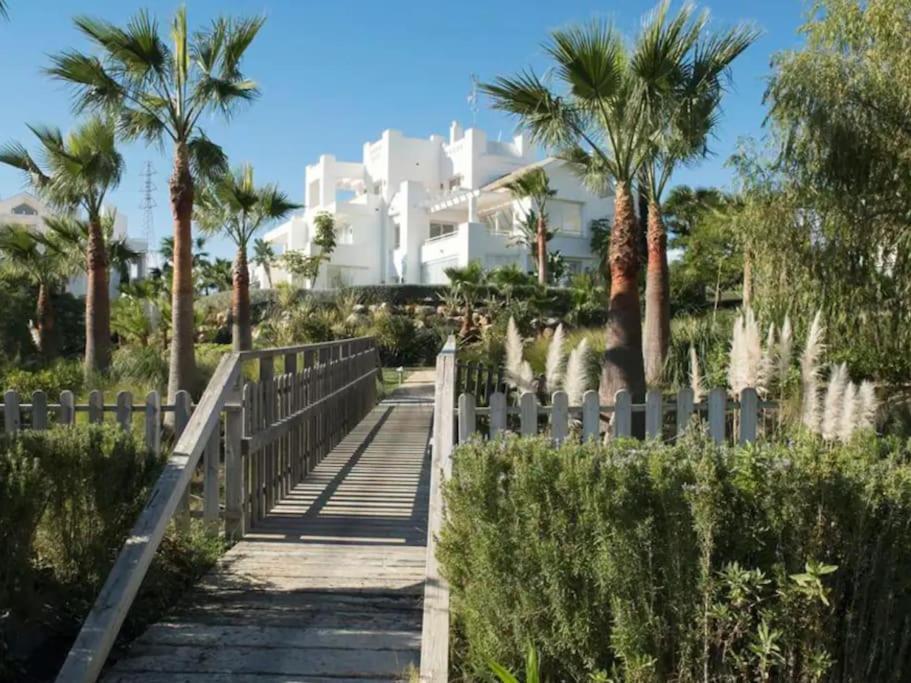 Alcazaba Blue Lagoon 3 Bedroom, Ground Floor Apartment Estepona Eksteriør bilde