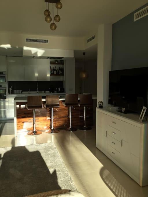 Alcazaba Blue Lagoon 3 Bedroom, Ground Floor Apartment Estepona Eksteriør bilde
