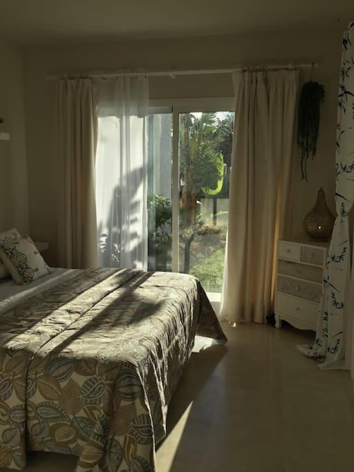 Alcazaba Blue Lagoon 3 Bedroom, Ground Floor Apartment Estepona Eksteriør bilde