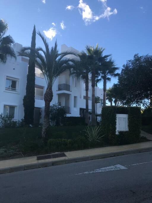 Alcazaba Blue Lagoon 3 Bedroom, Ground Floor Apartment Estepona Eksteriør bilde